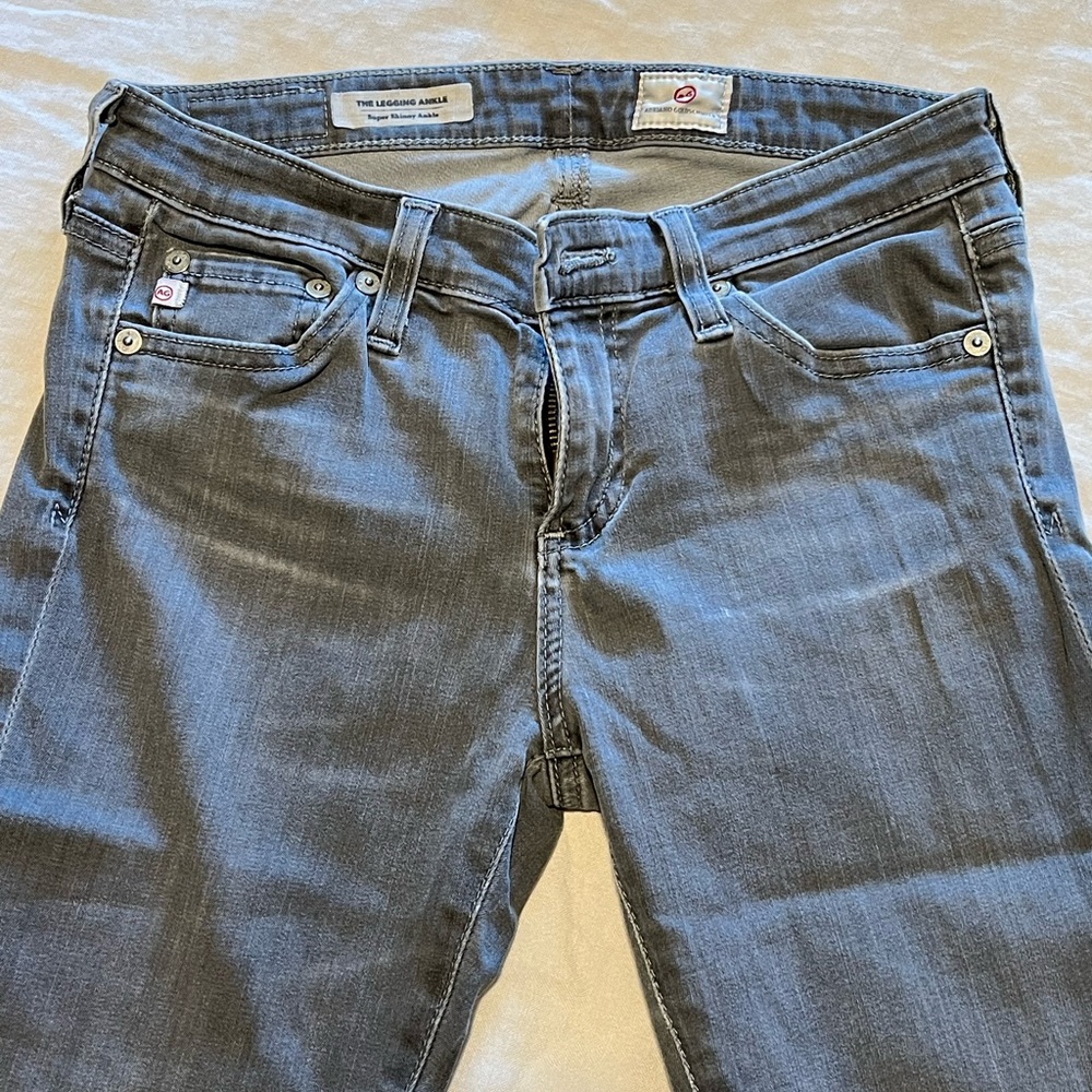 AG the legging ankle in distressed gray
